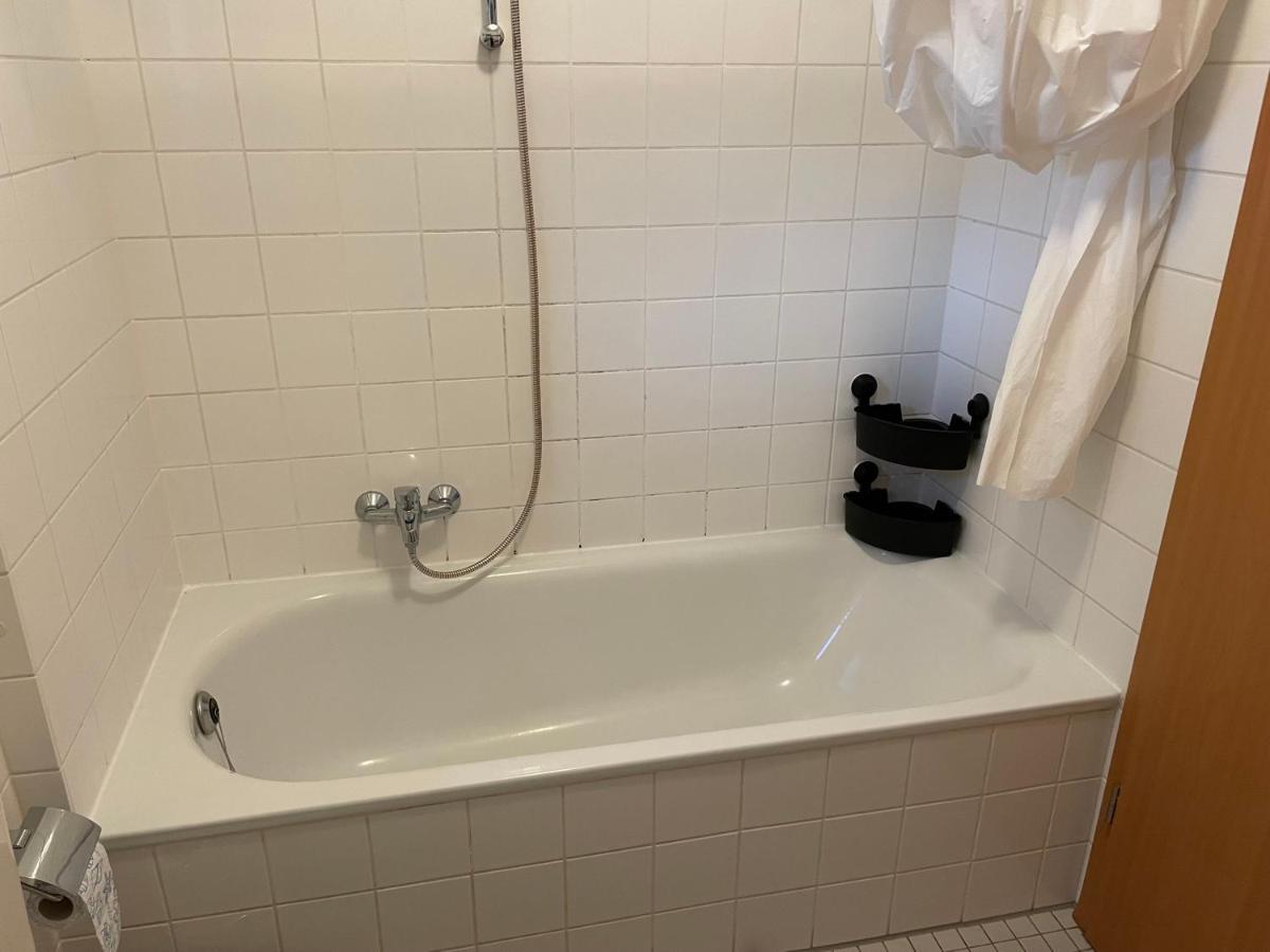 Ferienwohnung Mit 2 Zimmer, Kueche, Bad, In Saarbrücken Exterior foto